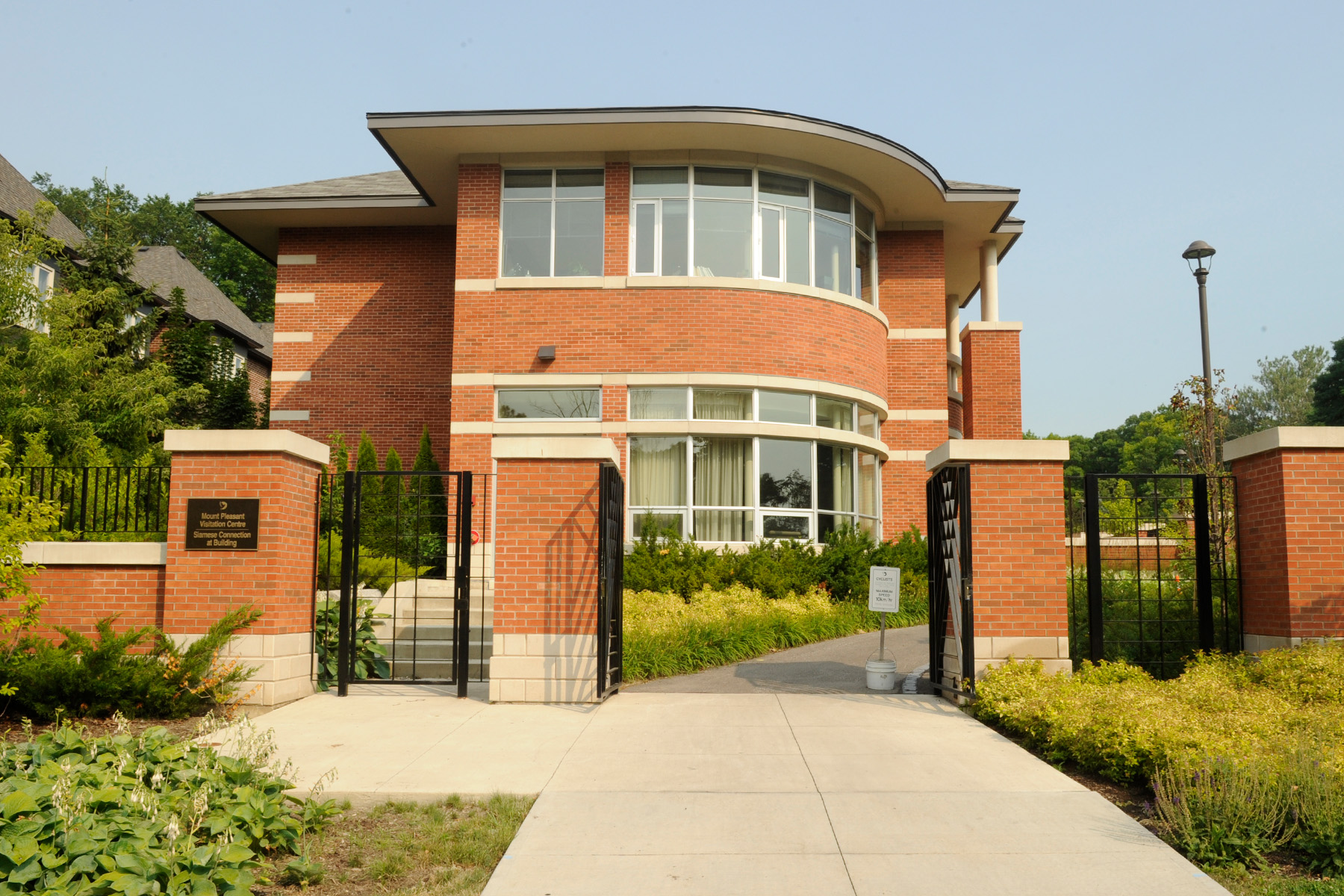 Mount Pleasant Cemetery, Cremation and Funeral Centres – Toronto